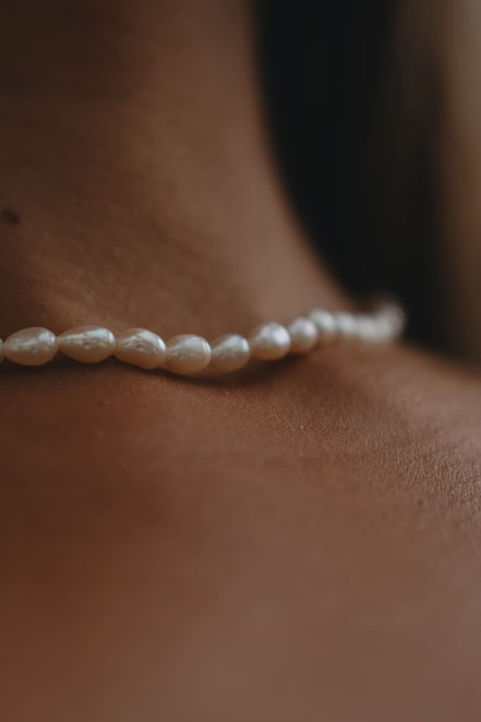 Necklace White Pearl Beats