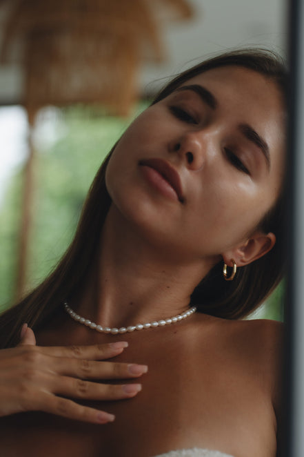 Necklace White Pearl Beats